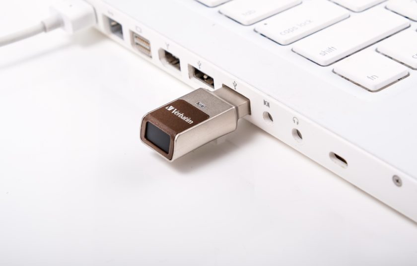Verbatim Biometrický USB flash disk s pokročilým šifrováním